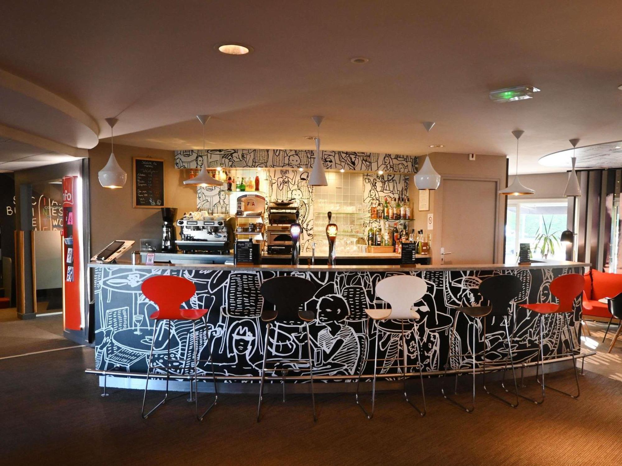 Ibis Laval Le Relais D'Armor Hotel Change  Luaran gambar
