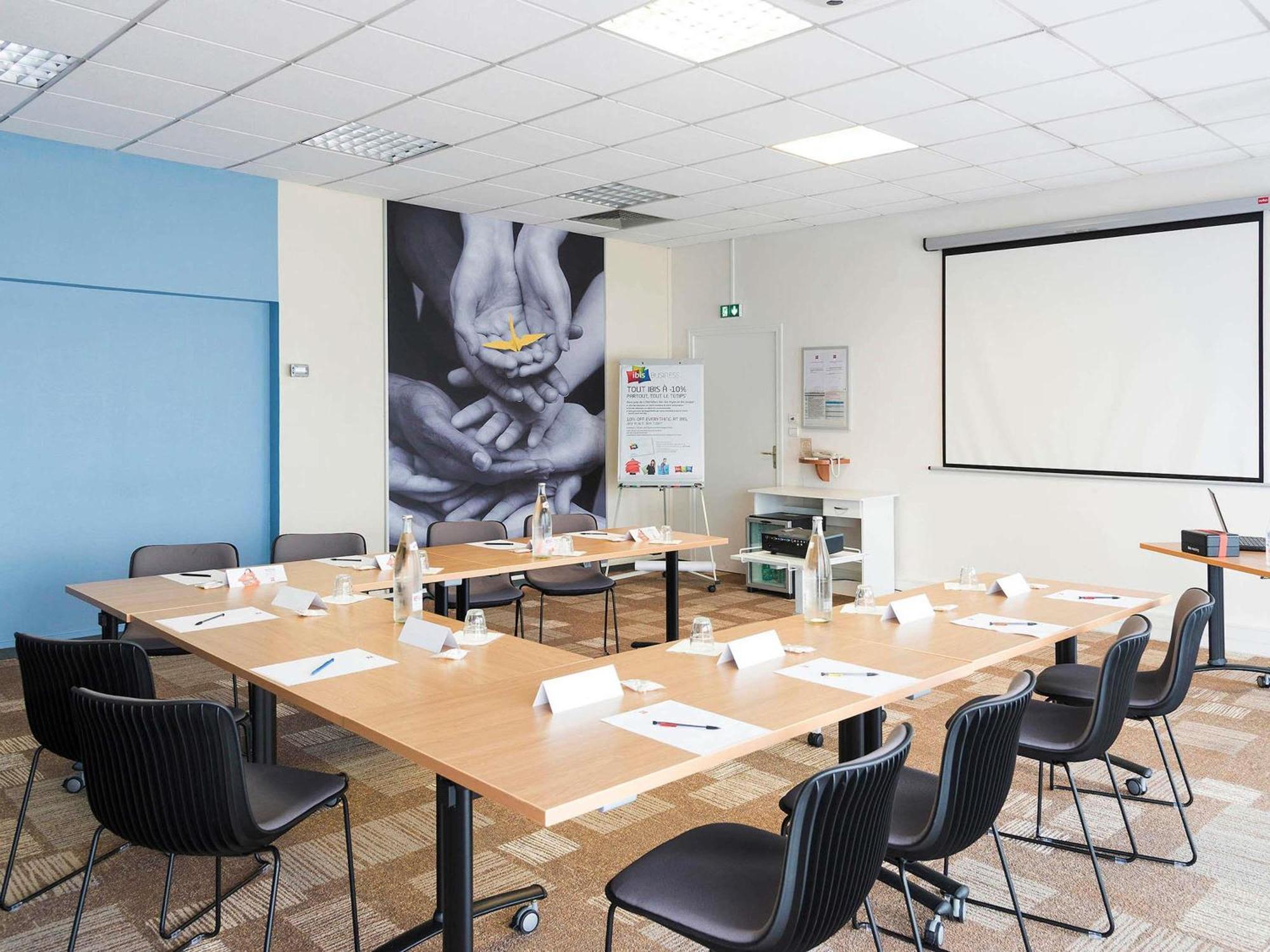 Ibis Laval Le Relais D'Armor Hotel Change  Luaran gambar
