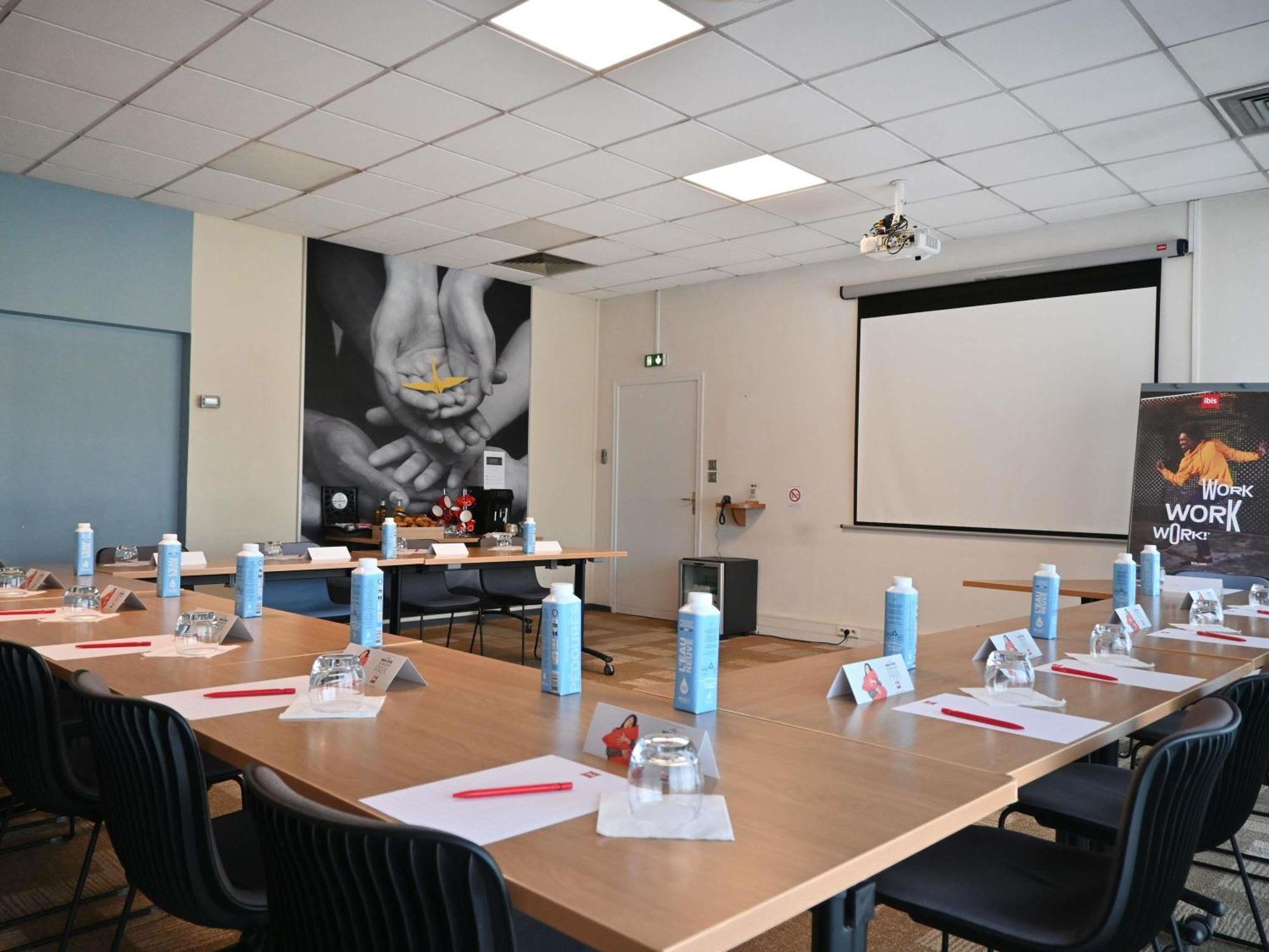 Ibis Laval Le Relais D'Armor Hotel Change  Luaran gambar
