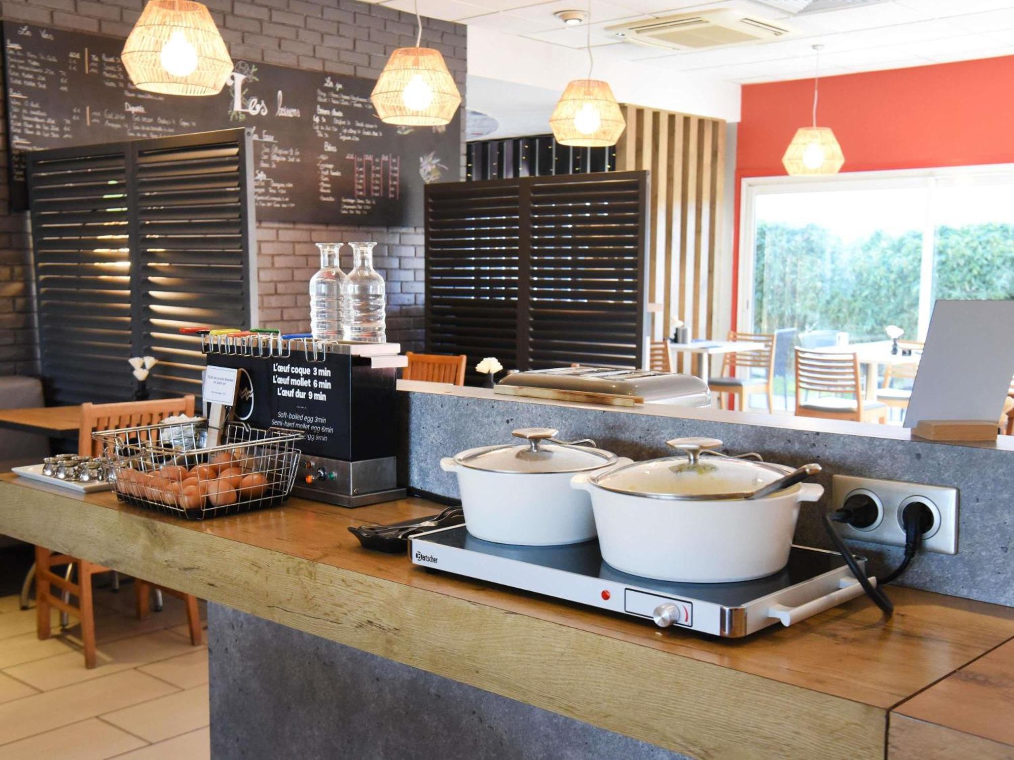 Ibis Laval Le Relais D'Armor Hotel Change  Luaran gambar